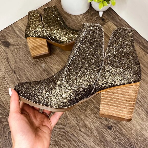 Fiera Booties in Bronze - New in Box - Picture 4 of 6